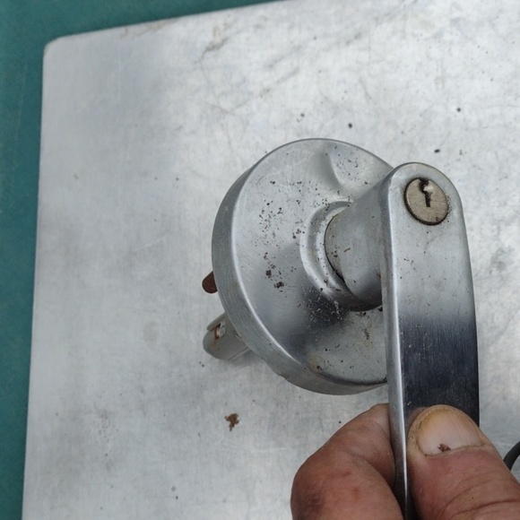 Silver Door Knob Set - Picture 4 of 4